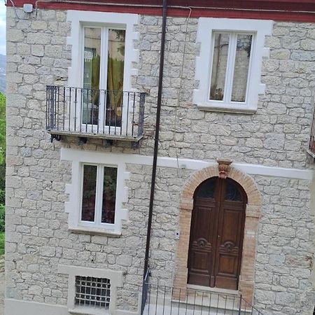 Guesthouse Affittacamere Padre Pio Morcone Centro Exterior photo
