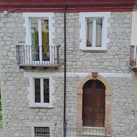 Guesthouse Affittacamere Padre Pio Morcone Centro Exterior photo
